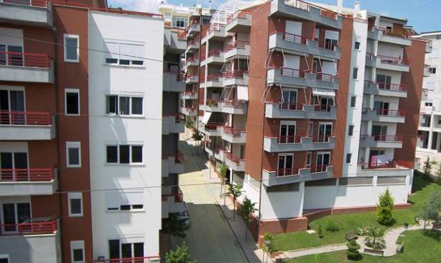 Ndryshon ligji per rivleresimin: Mundesi edhe per pronat ne proces legalizimi